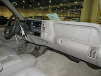 Image 7 of 12 of a 1999 CHEVROLET TAHOE LT
