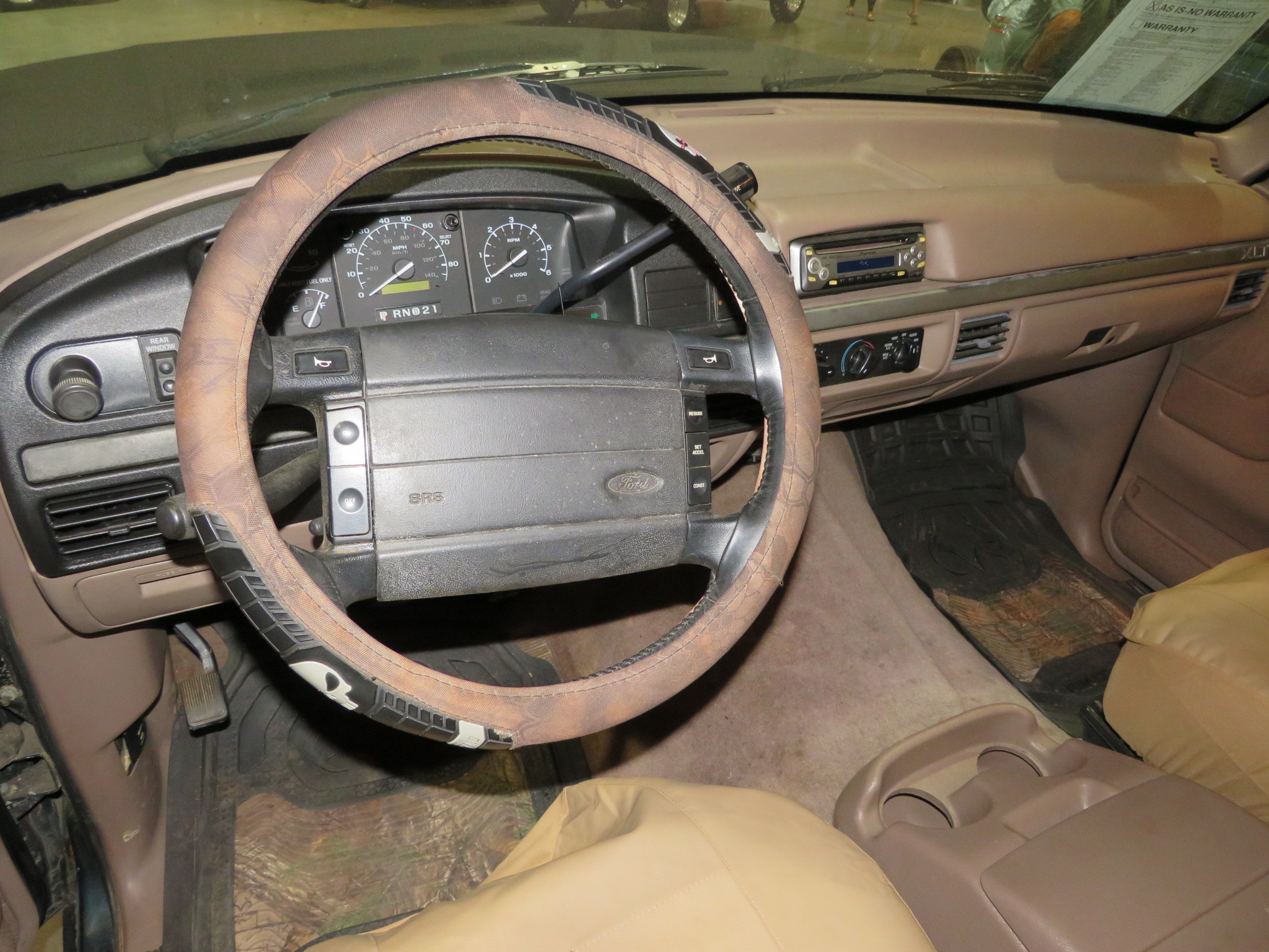 3rd Image of a 1995 FORD BRONCO EDDIE BAUER