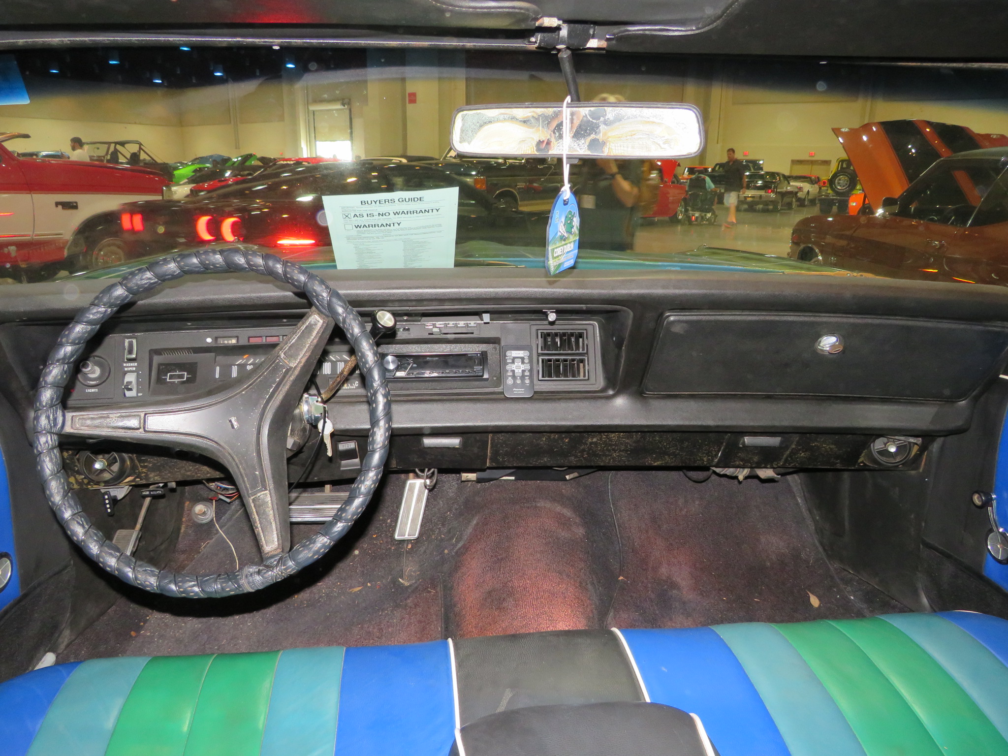 3rd Image of a 1972 CHRYSLER NEW PORT