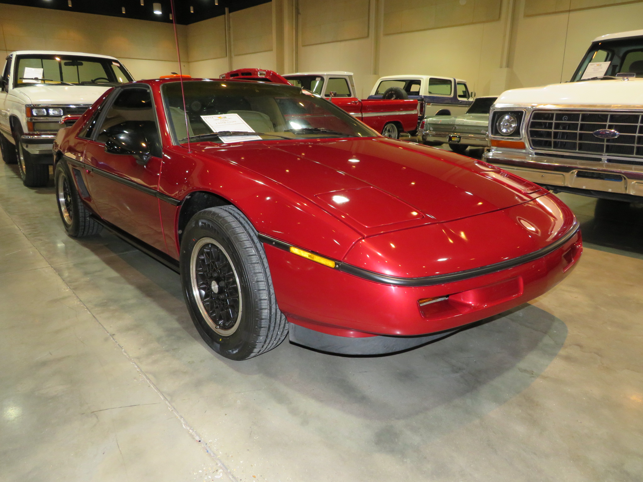 1st Image of a 1988 PONTIAC FIERO