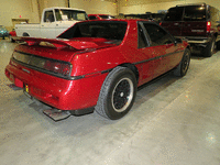 Image 14 of 16 of a 1988 PONTIAC FIERO