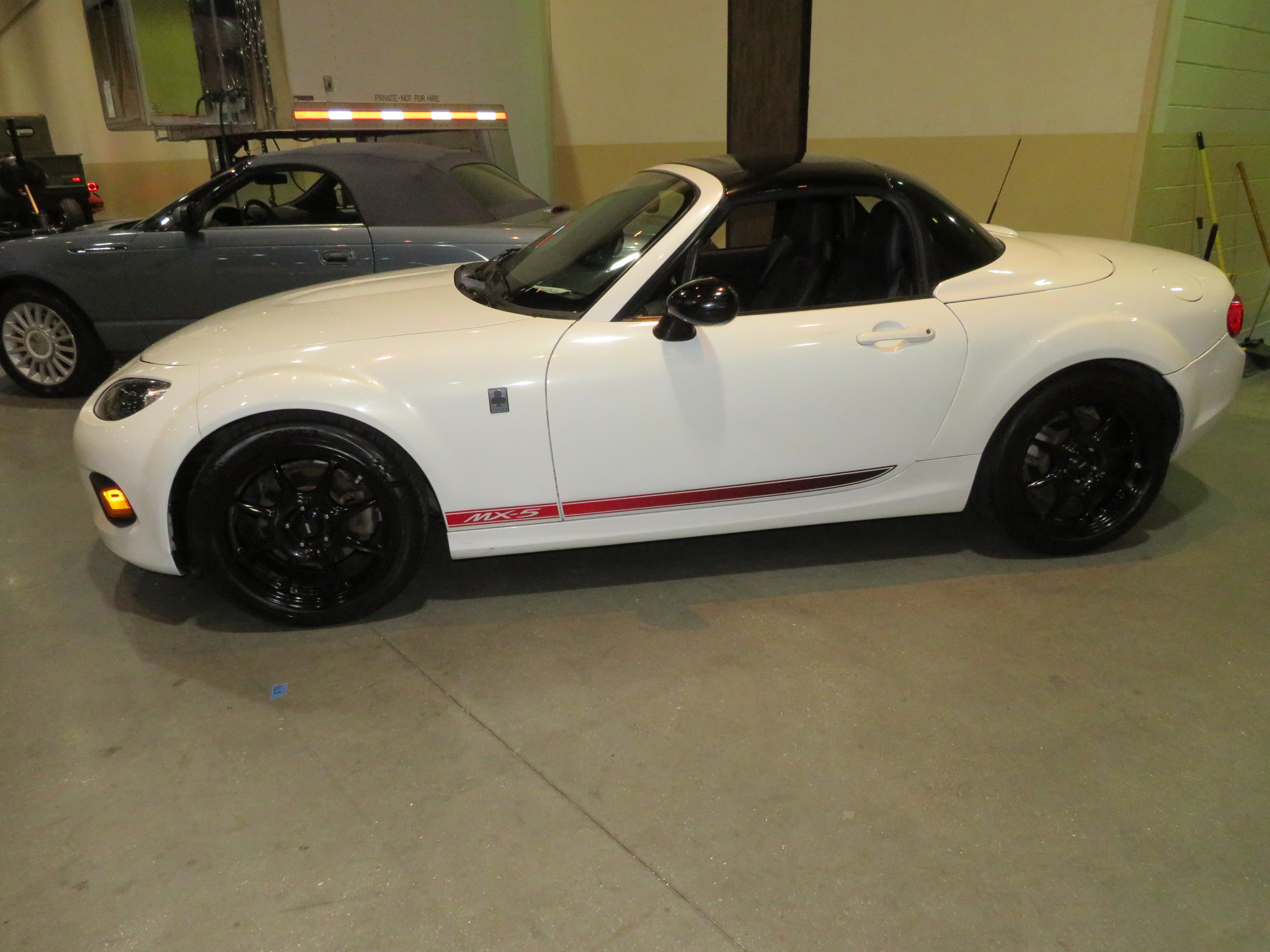 2nd Image of a 2013 MAZDA MX-5 MIATA CLUB