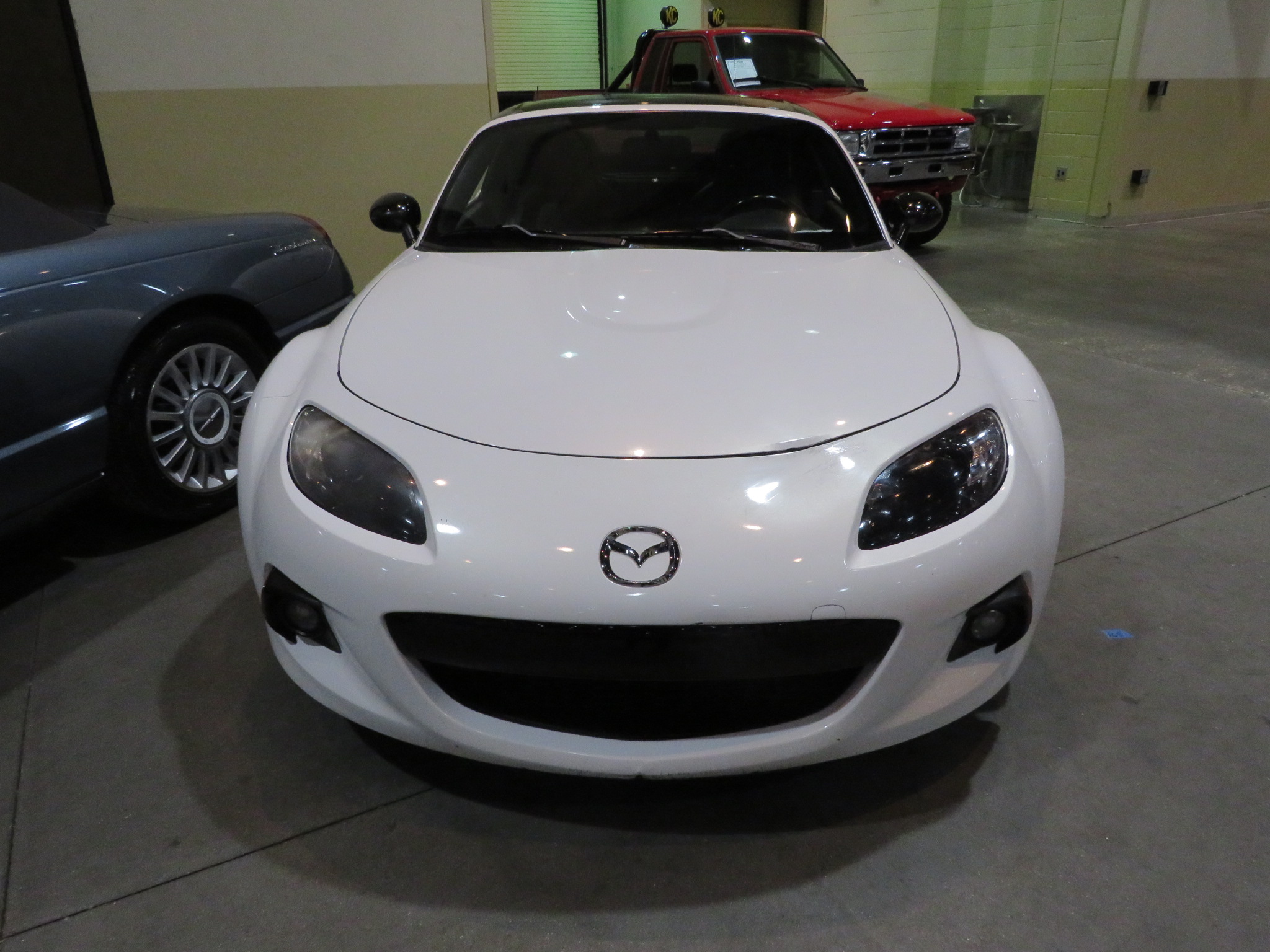 3rd Image of a 2013 MAZDA MX-5 MIATA CLUB