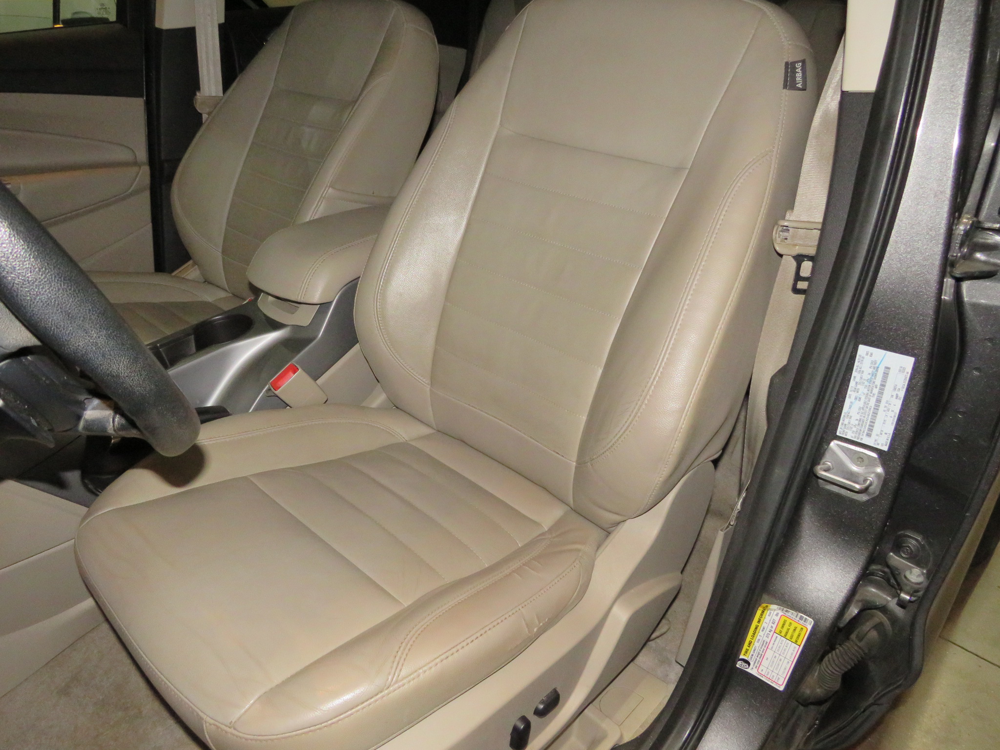 4th Image of a 2014 FORD ESCAPE SE