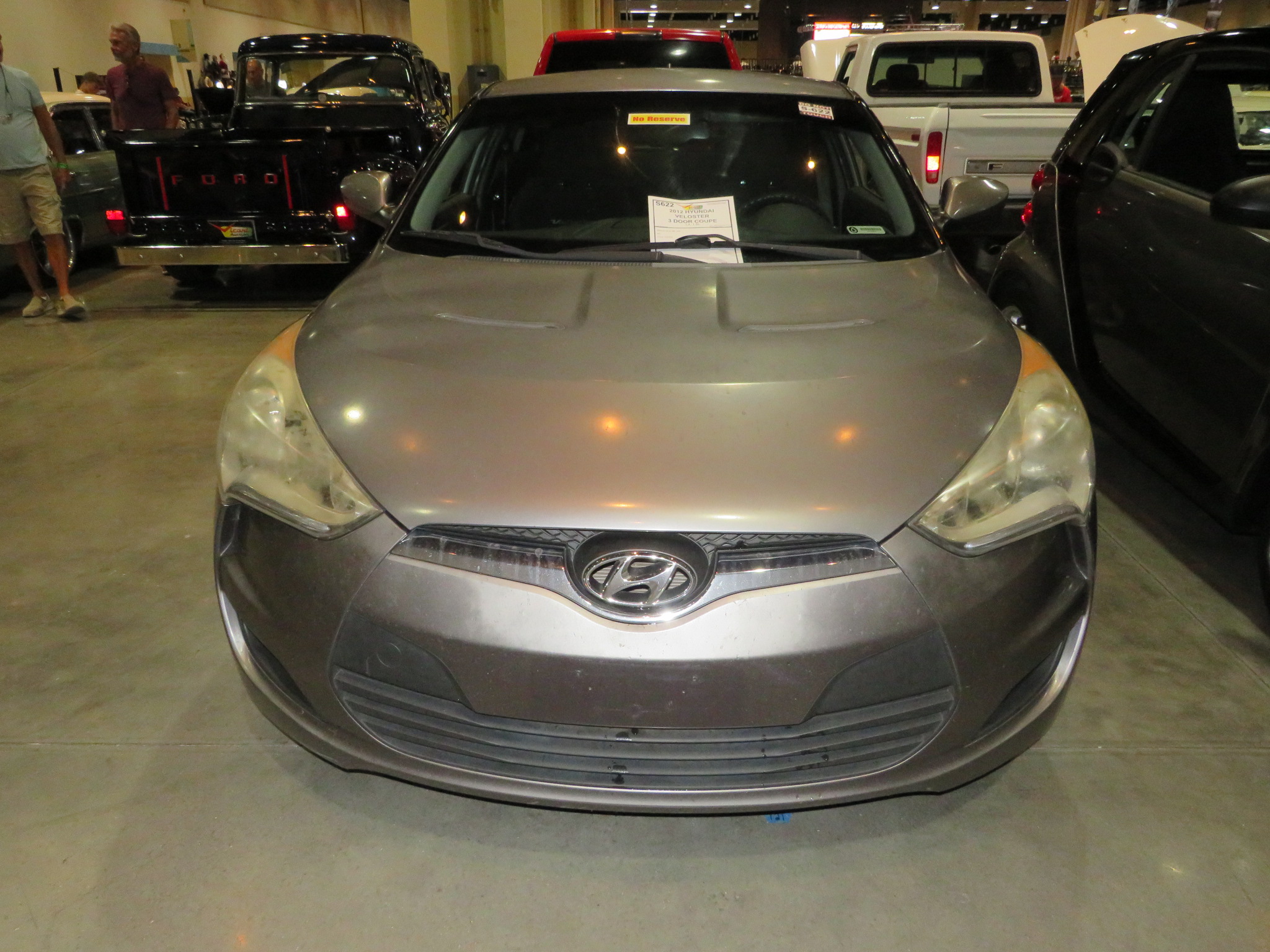 3rd Image of a 2012 HYUNDAI VELOSTER