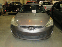 Image 4 of 12 of a 2012 HYUNDAI VELOSTER
