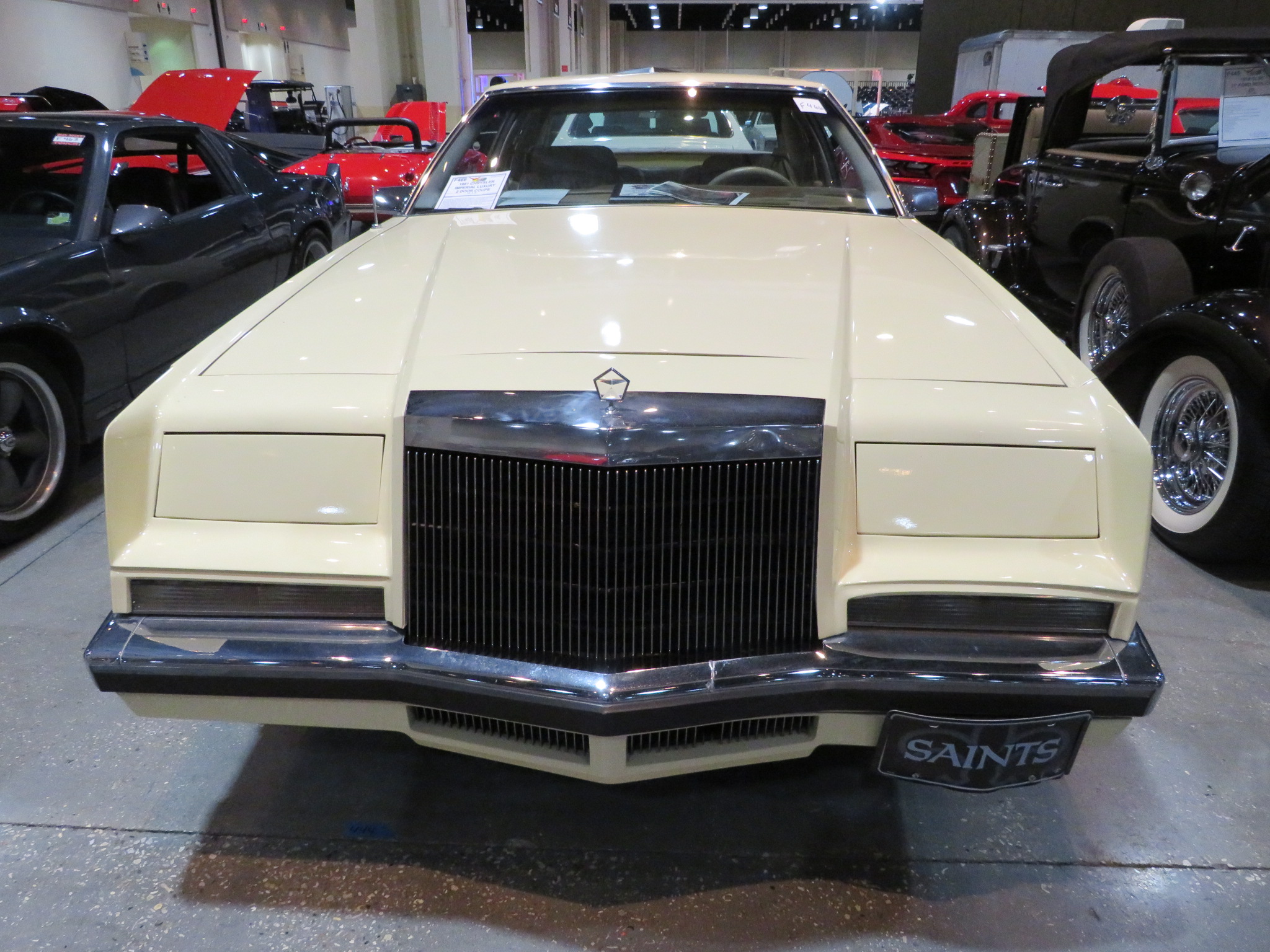 2nd Image of a 1981 CHRYSLER IMPERIAL LUXURY