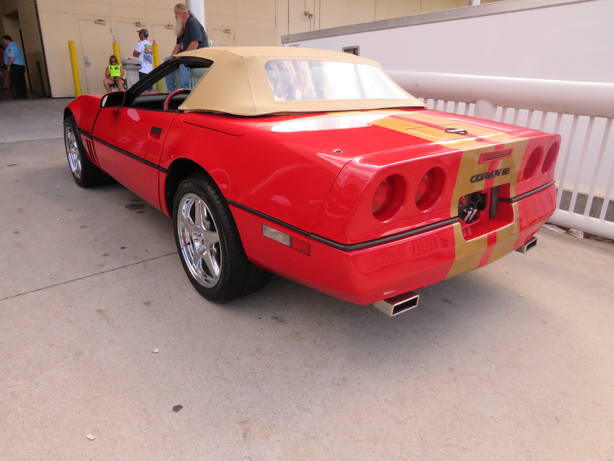 1st Image of a 1988 CHEVROLET CORVETTE