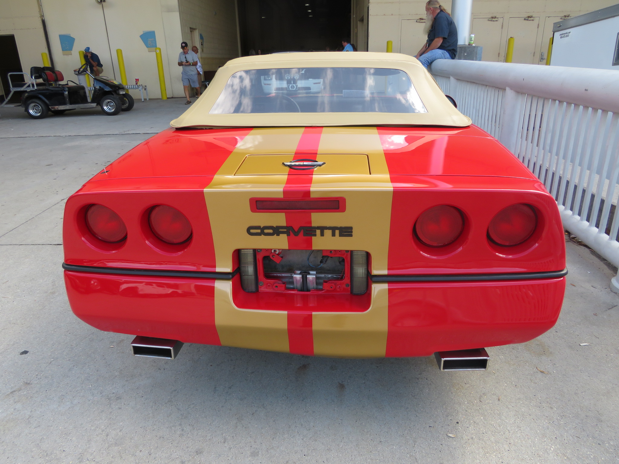 3rd Image of a 1988 CHEVROLET CORVETTE