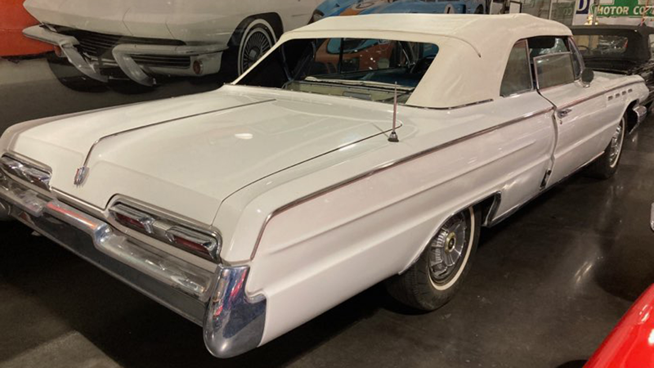 1st Image of a 1962 BUICK ELECTRA 225