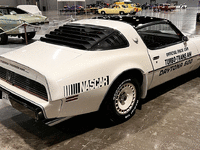 Image 4 of 22 of a 1981 PONTIAC FIREBIRD