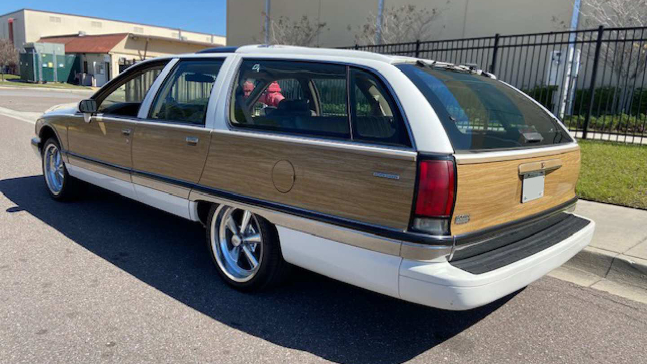 1st Image of a 1993 BUICK ROADMASTER ESTATE WAGON