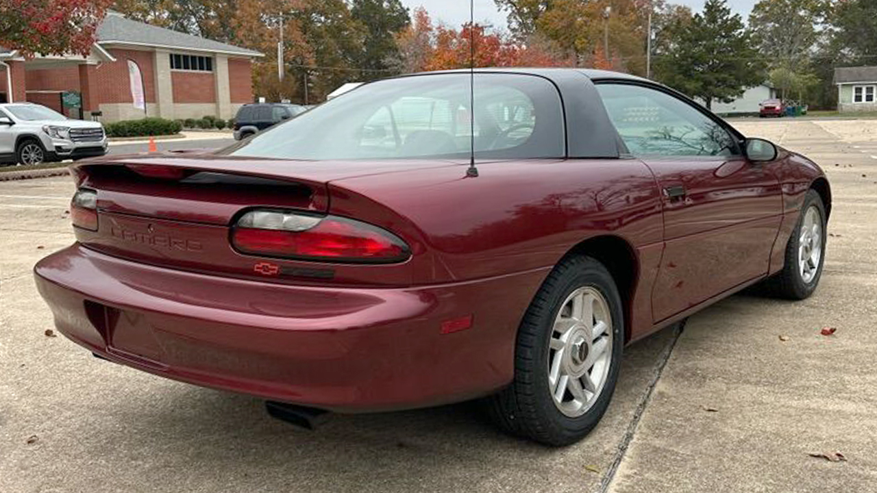 4th Image of a 1994 CHEVROLET CAMARO Z28