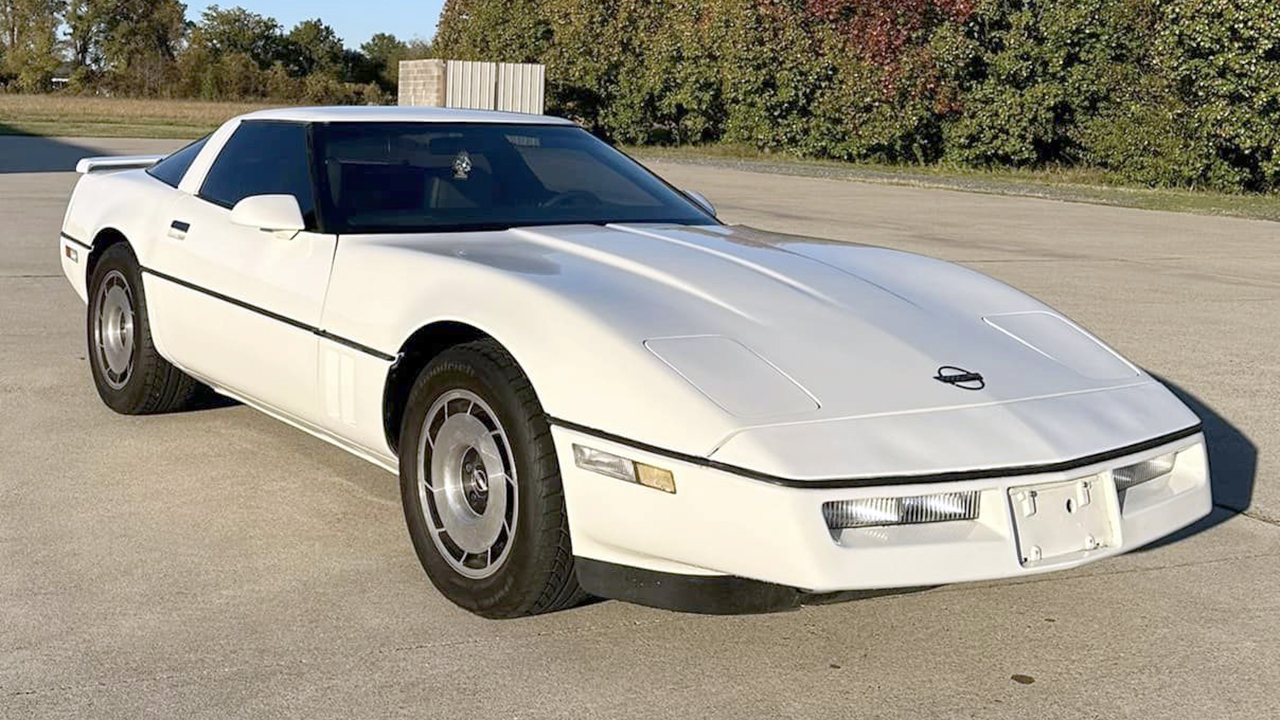 1st Image of a 1984 CHEVROLET CORVETTE