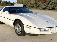 Image 2 of 15 of a 1984 CHEVROLET CORVETTE