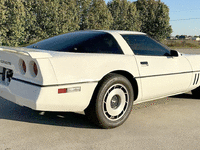 Image 5 of 15 of a 1984 CHEVROLET CORVETTE