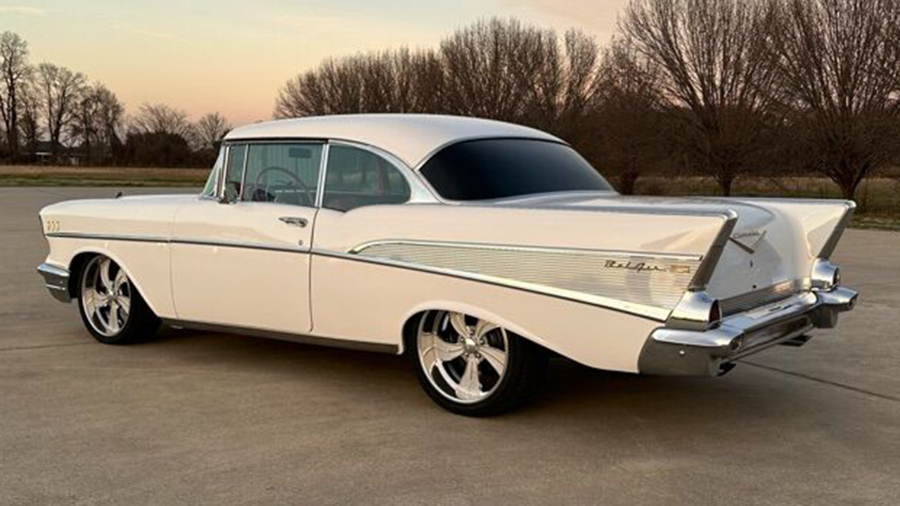 2nd Image of a 1957 CHEVROLET BELAIR