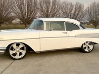 Image 5 of 21 of a 1957 CHEVROLET BELAIR