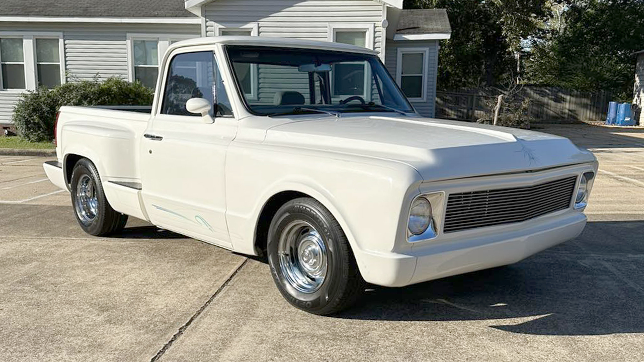 1st Image of a 1967 CHEVROLET C10