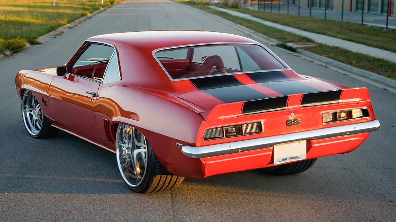 3rd Image of a 1969 CHEVROLET CAMARO RESTO MOD