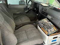 Image 4 of 7 of a 1986 TOYOTA TACOMA PICKUP SR5