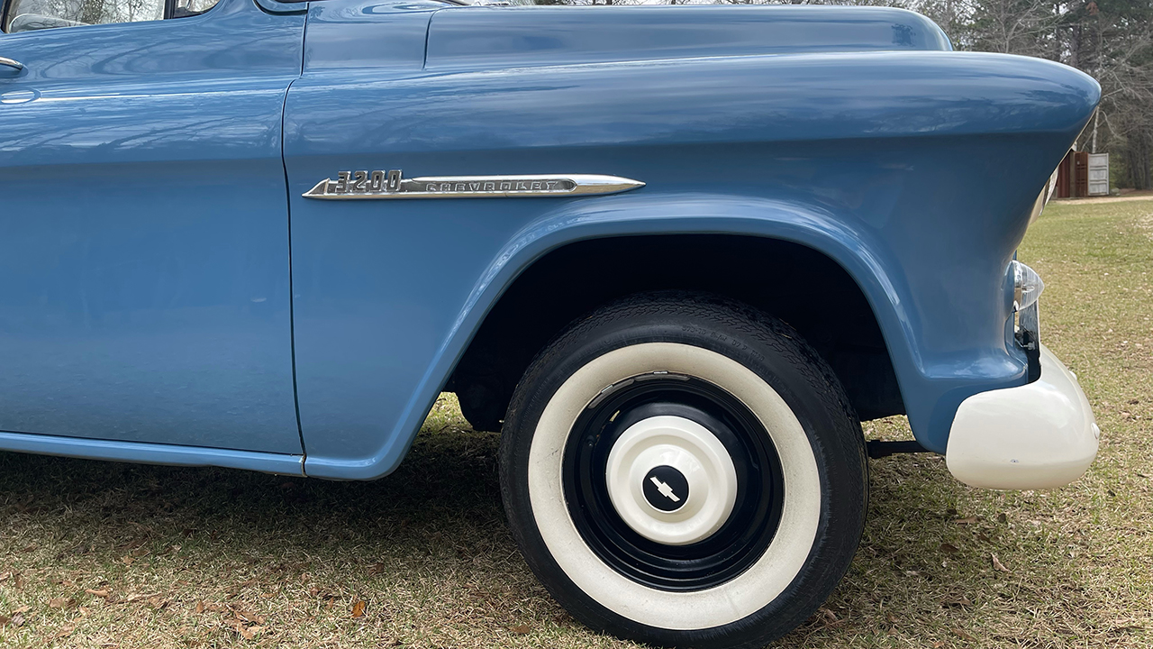 14th Image of a 1955 CHEVROLET 3200