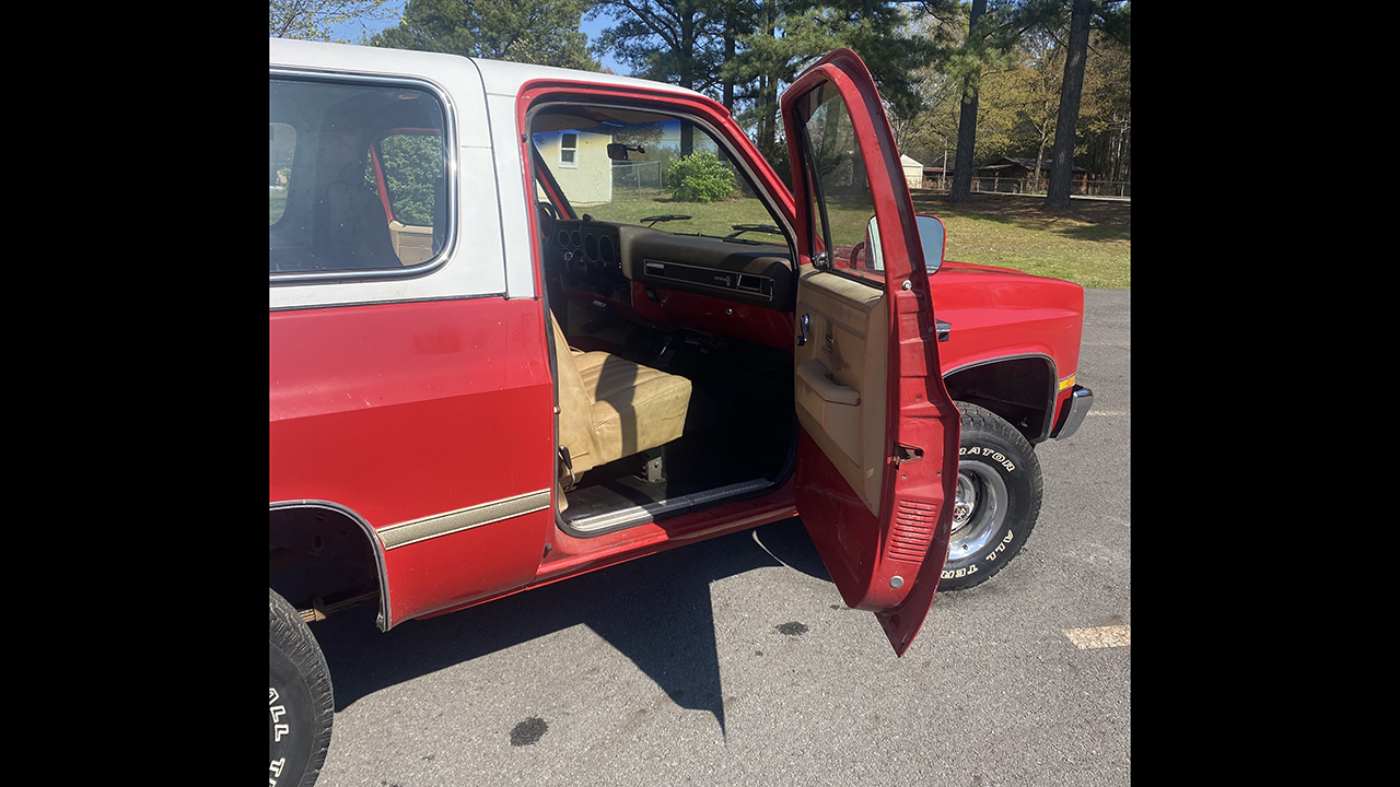 6th Image of a 1985 CHEVROLET BLAZER