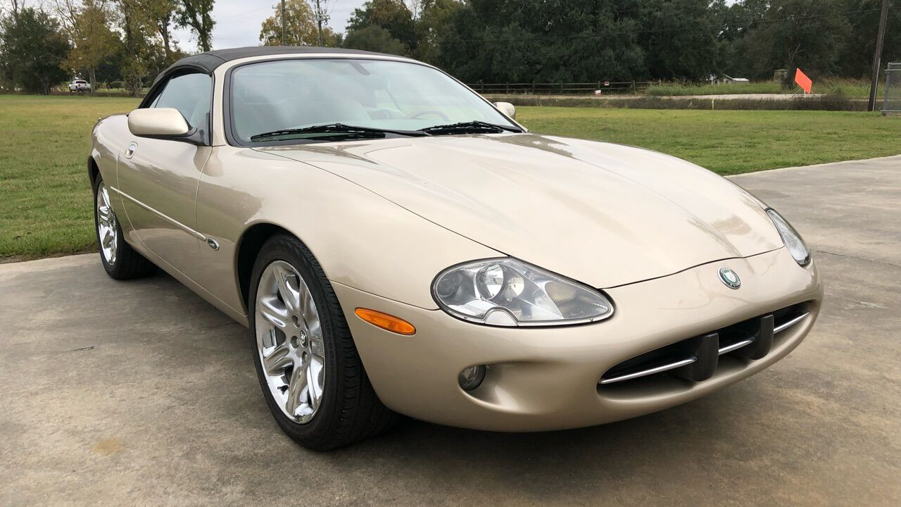 1st Image of a 2000 JAGUAR XK8