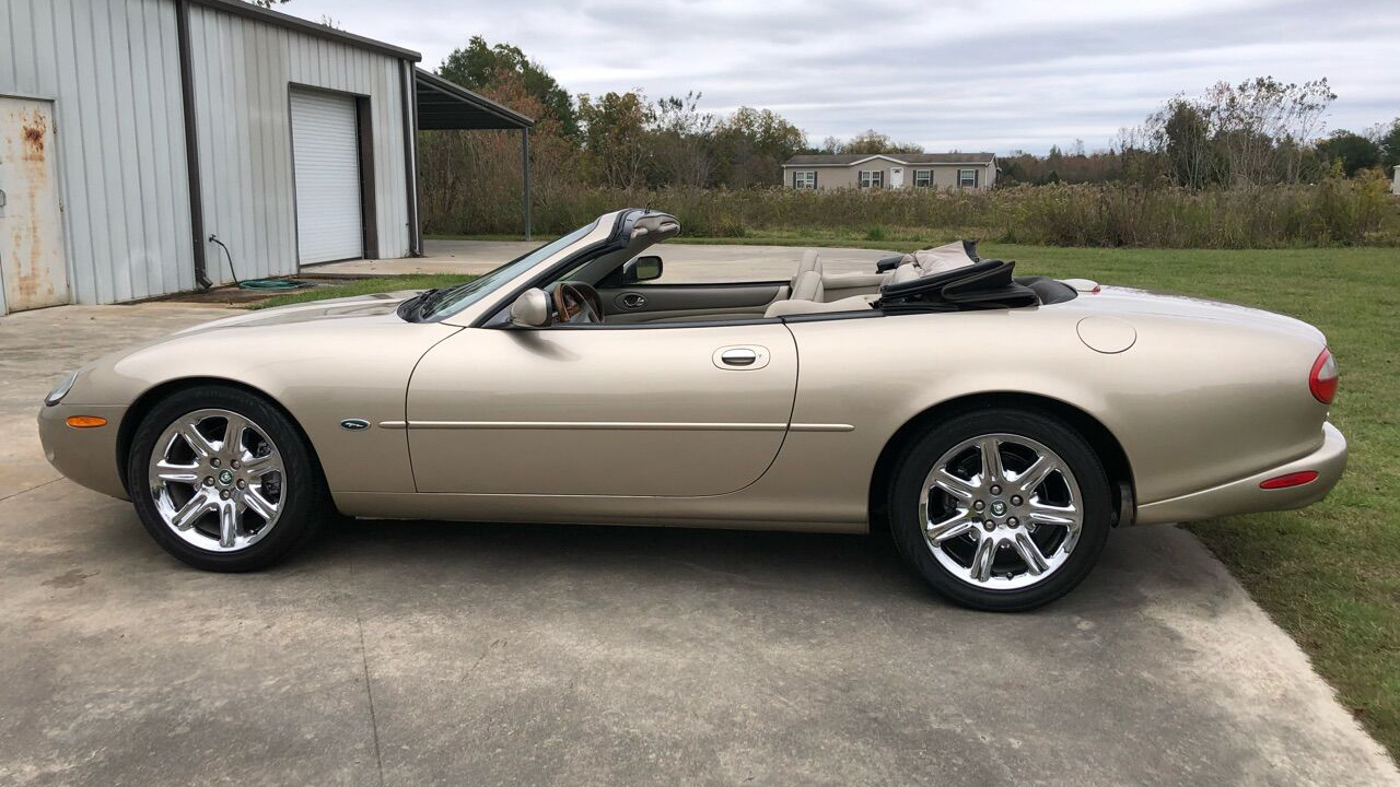 6th Image of a 2000 JAGUAR XK8