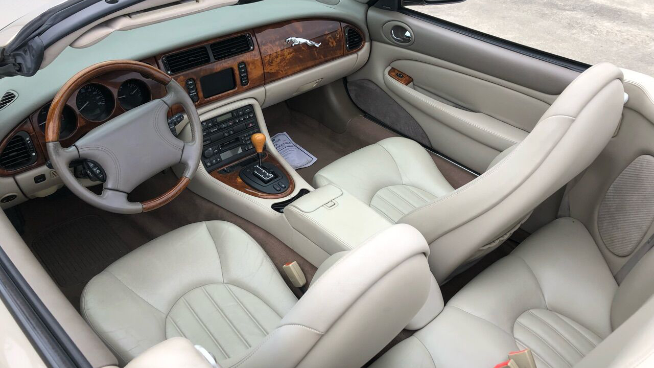 9th Image of a 2000 JAGUAR XK8