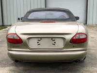 Image 9 of 13 of a 2000 JAGUAR XK8