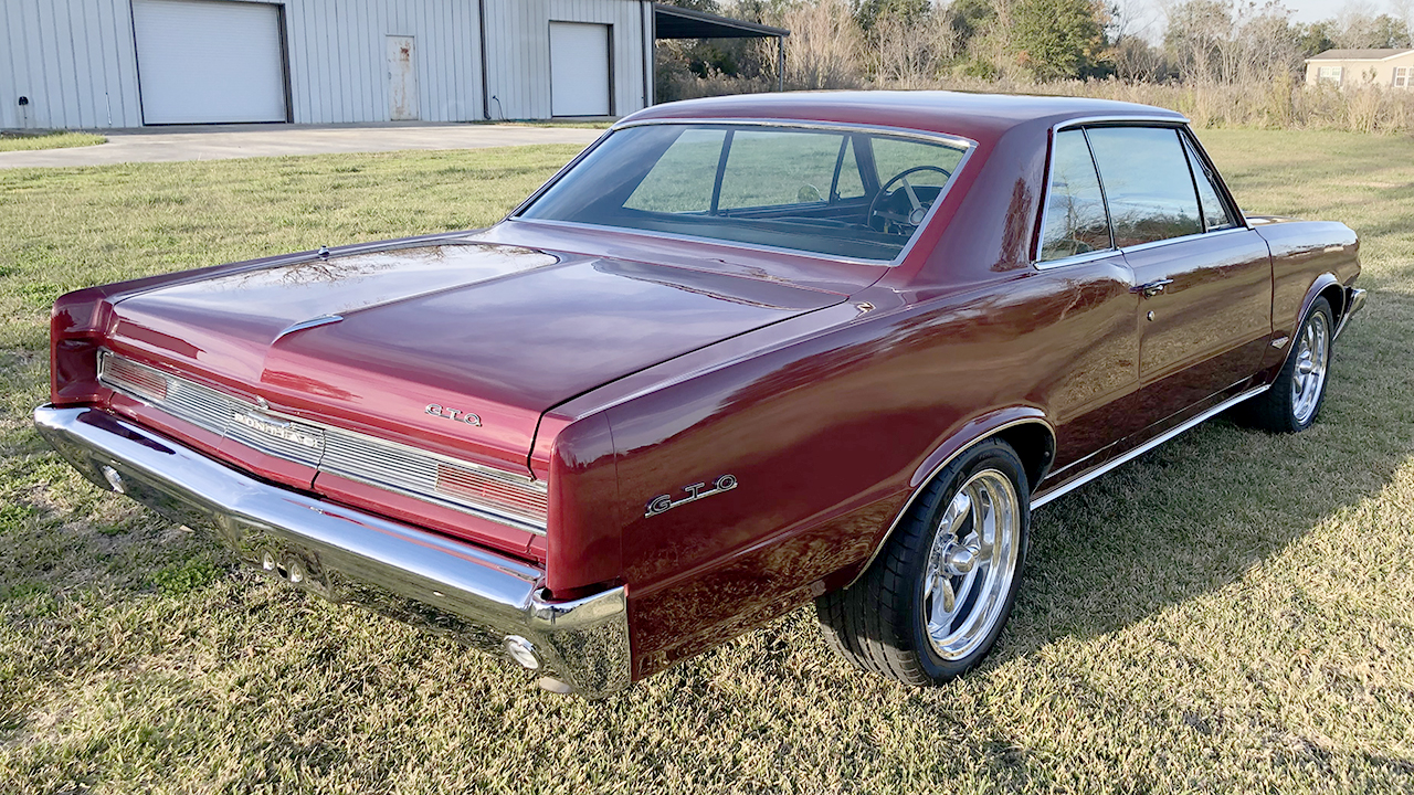 2nd Image of a 1964 PONTIAC LEMANS