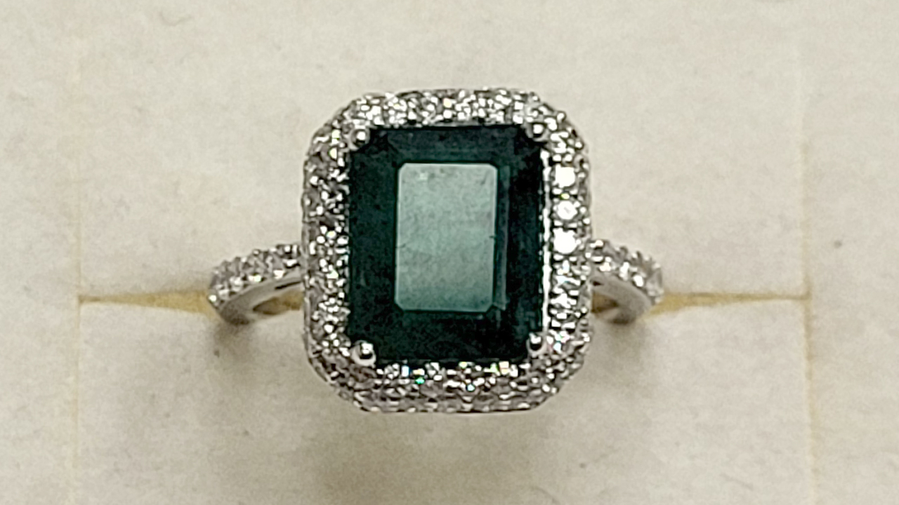 4th Image of a N/A PLATINUM NATURAL EMERALD & DIAMOND