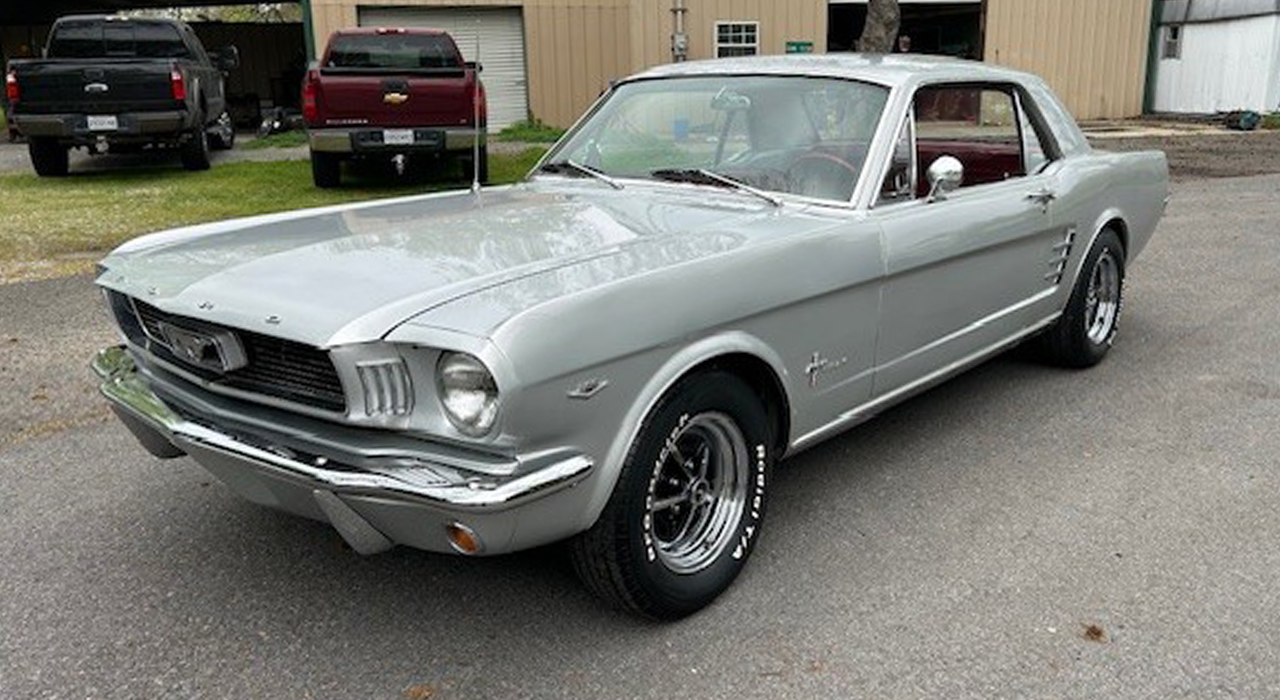 0th Image of a 1966 FORD MUSTANG