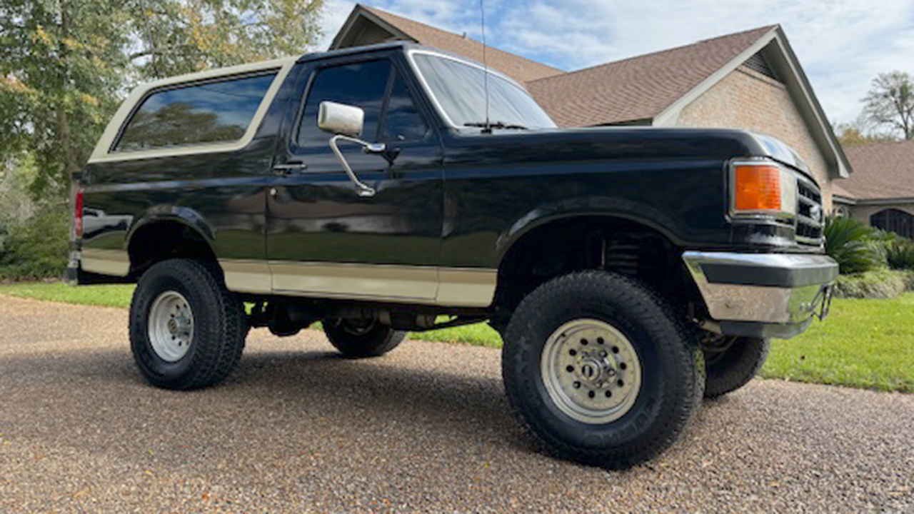 0th Image of a 1990 FORD BRONCO