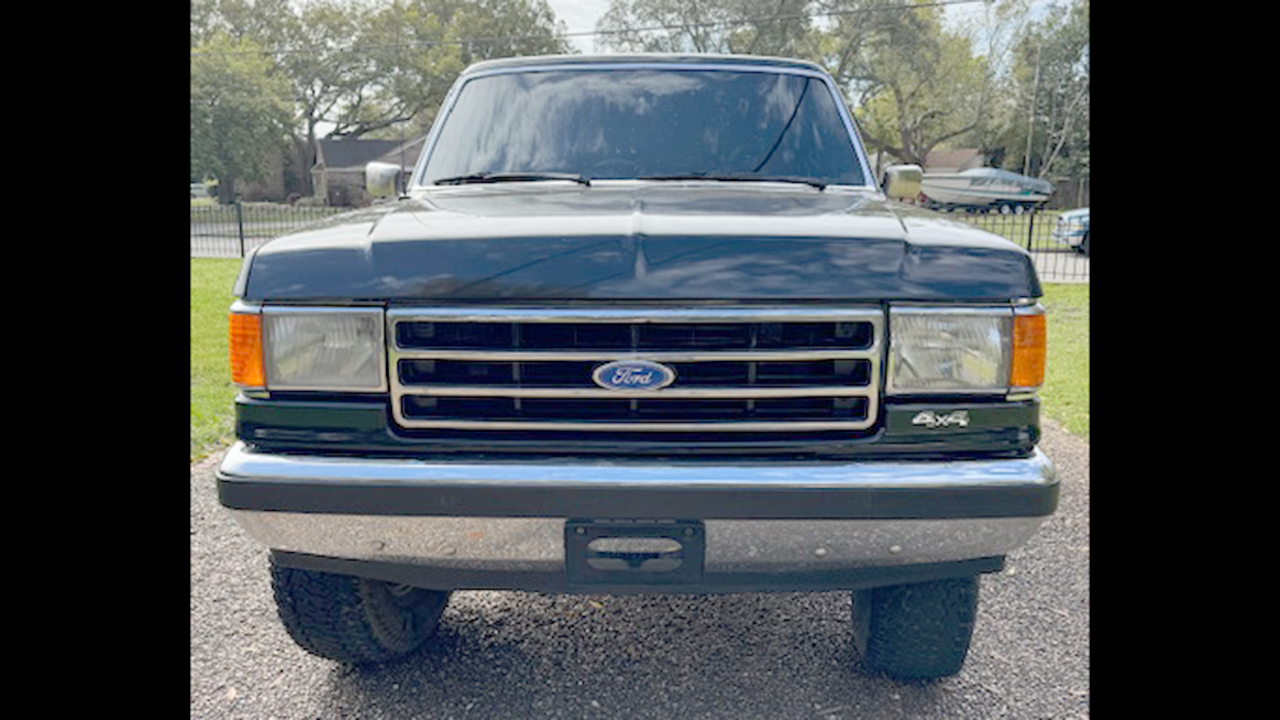 2nd Image of a 1990 FORD BRONCO