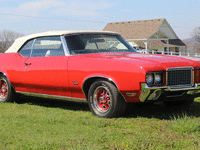 Image 2 of 10 of a 1972 OLDSMOBILE CUTLASS