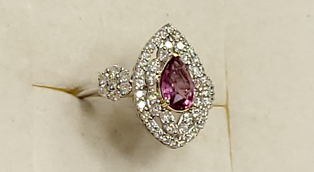 2nd Image of a N/A 18K GOLD SAPPHIRE & DIAMOND