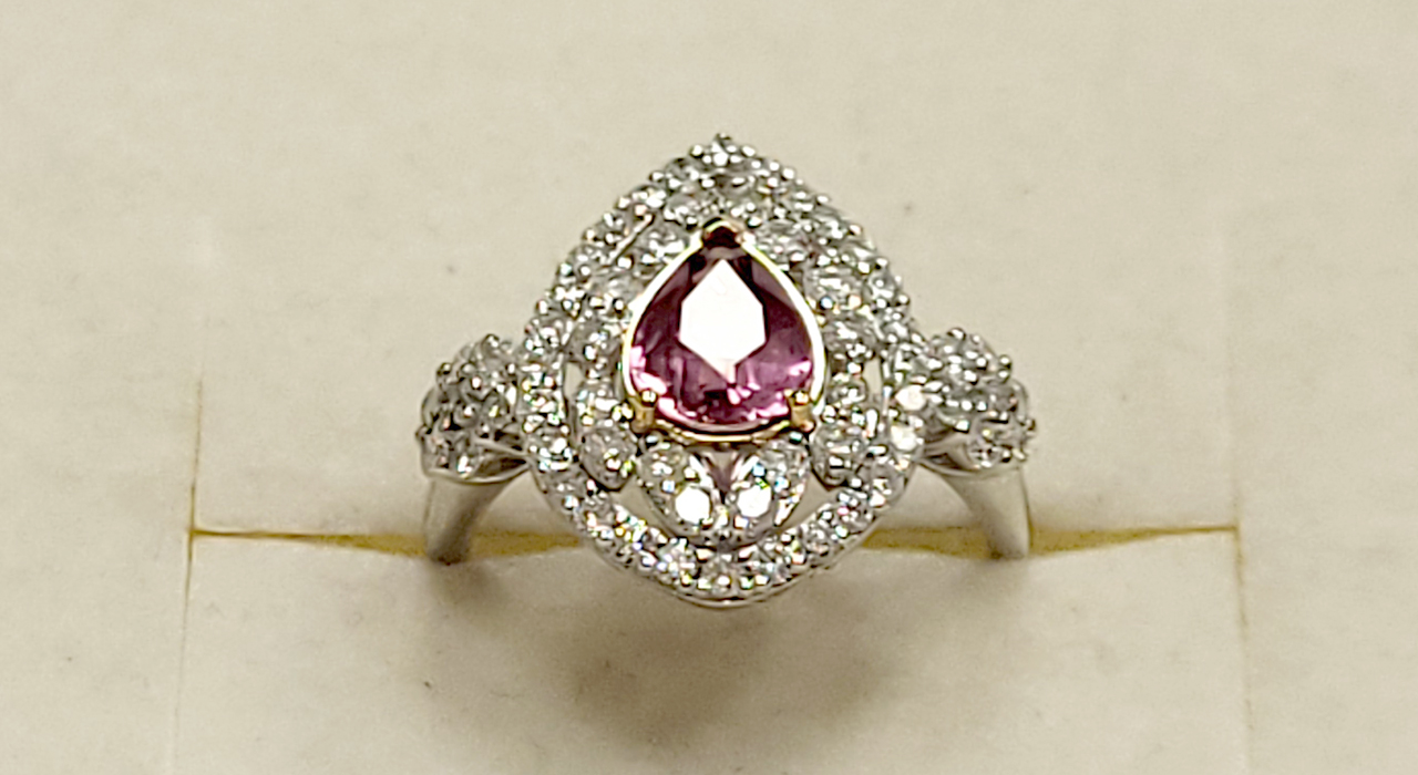 3rd Image of a N/A 18K GOLD SAPPHIRE & DIAMOND