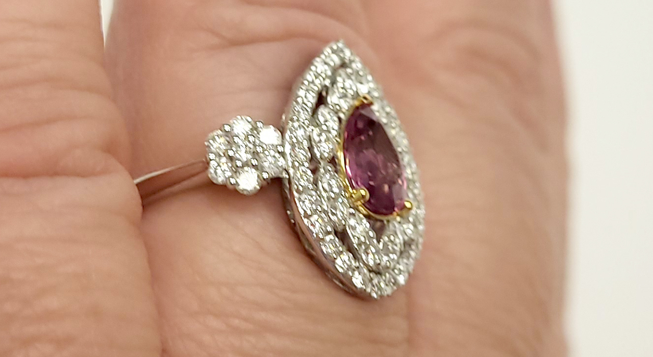 6th Image of a N/A 18K GOLD SAPPHIRE & DIAMOND