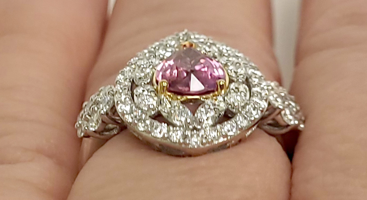 7th Image of a N/A 18K GOLD SAPPHIRE & DIAMOND