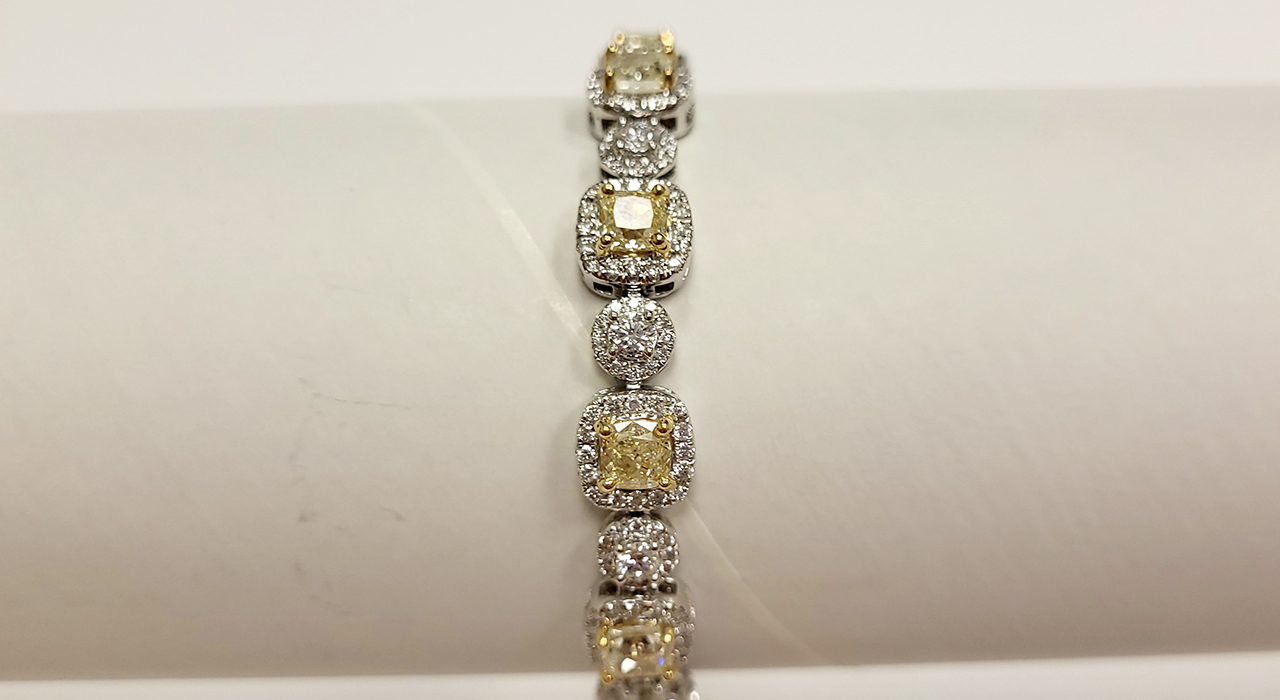 1st Image of a N/A 18K GOLD DIAMOND