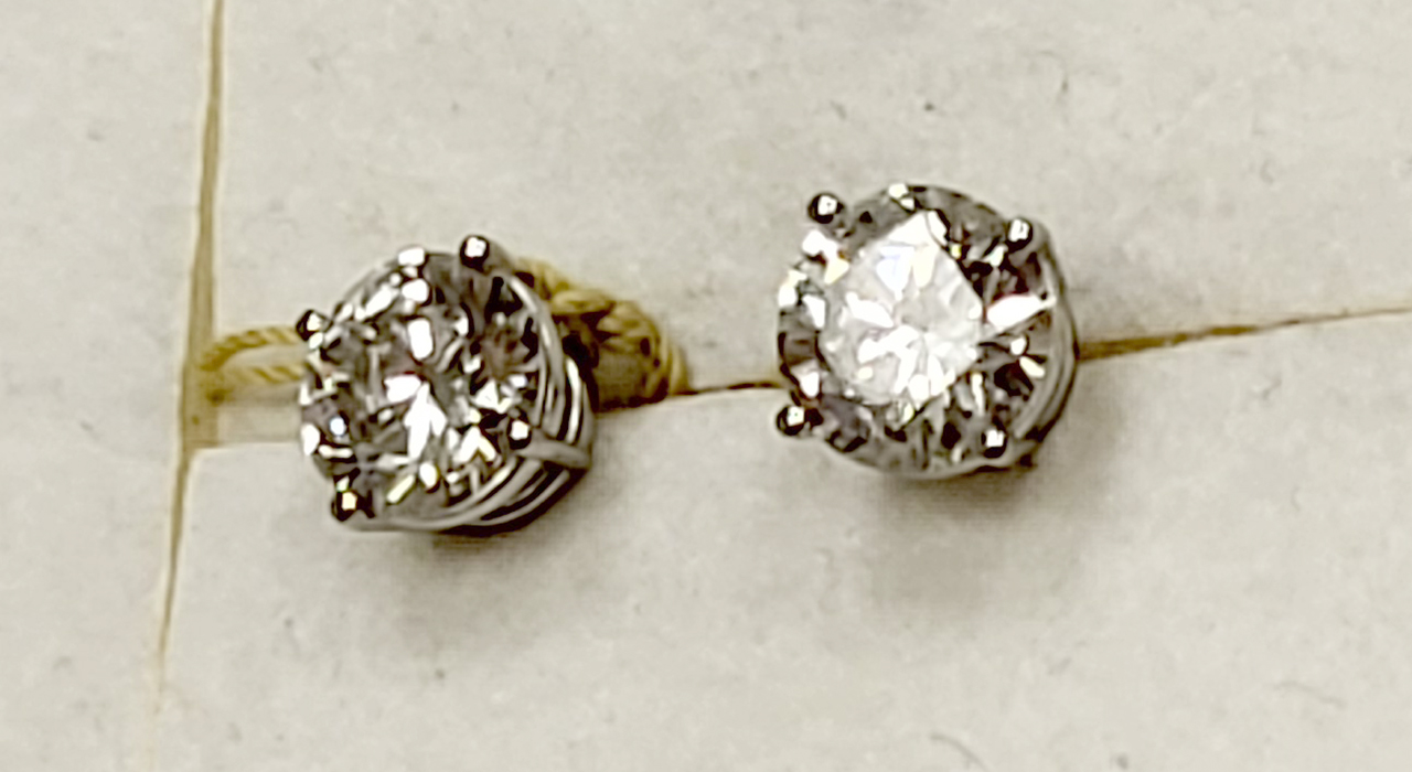 1st Image of a N/A 14K WHITE GOLD DIAMOND STUD