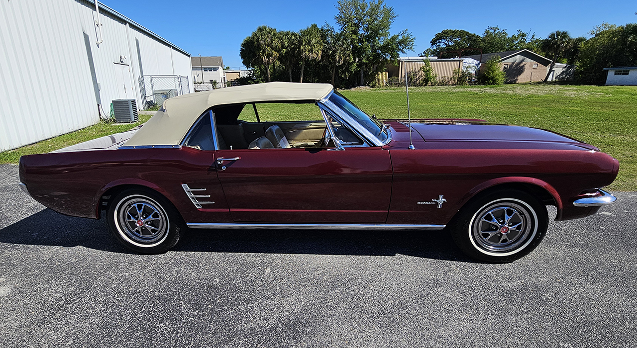 6th Image of a 1966 FORD MUSTANG