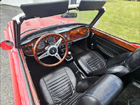 Image 16 of 20 of a 1972 TRIUMPH TR6
