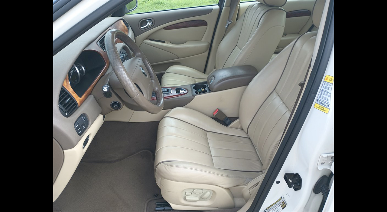 5th Image of a 2008 JAGUAR S TYPE