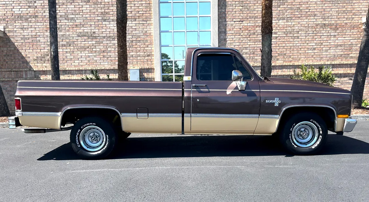 5th Image of a 1983 CHEVROLET C10