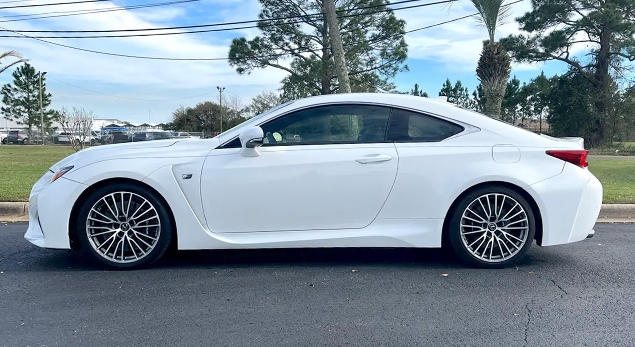 4th Image of a 2015 LEXUS RC F