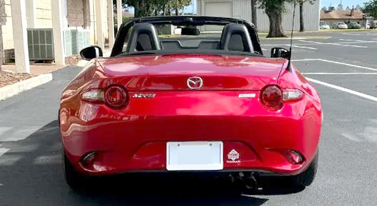 7th Image of a 2016 MAZDA MX-5 MIATA SPORT