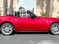 Image 6 of 28 of a 2016 MAZDA MX-5 MIATA SPORT